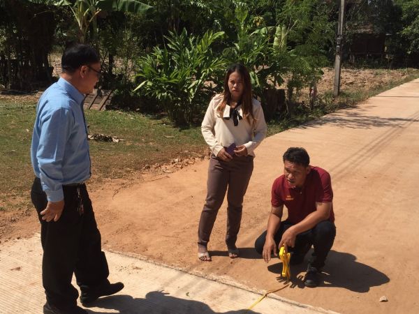 กิจกรรมตรวจรับงาน โครงการจ้างก่อสร้างถนนคอนกรีตเสริมเหล็กบ้านนาถ่อน หมู่ 4 (สายบ้านนางสาววาด-ลานมัน)