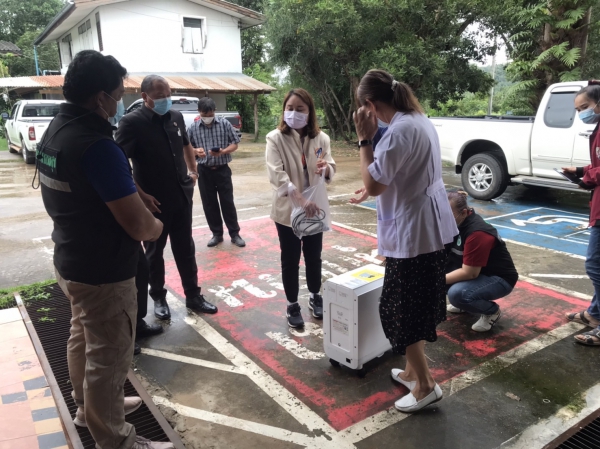 การมอบเครื่องผลิตอ๊อกชิเจนให้กับ โรงพยาบาลส่งเสริมสุขภาพตำบล